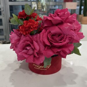 Flowerbox miłość na okrągło "M"